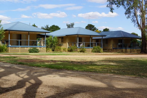 Tooleybuc River Retreat Villas - Kingaroy Accommodation 0