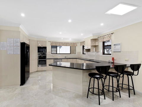 Toukley Waterfront House - Kingaroy Accommodation 3