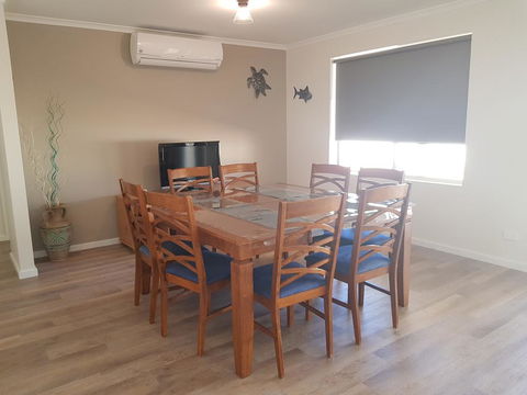 Towncrackers Guest House - Kingaroy Accommodation 2