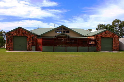Tracks End Retreat - Kingaroy Accommodation 1