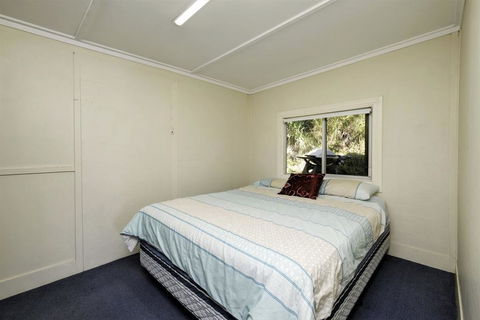 TRADEWINDS - Kingaroy Accommodation 2