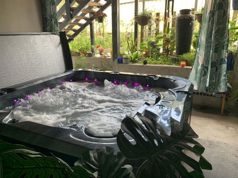 Tranquil Spa Retreat - Kingaroy Accommodation 1