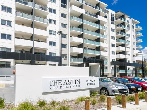 Tranquil, Relaxing Forrest Style Apartment - Braddon CBD - Kingaroy Accommodation 2