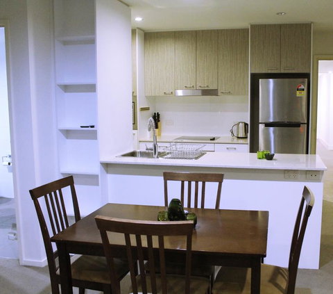 Tranquil, Relaxing Forrest Style Apartment - Braddon CBD - Kingaroy Accommodation 1