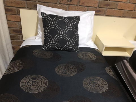 Travellers Rest Motor Inn Swan Hill - Kingaroy Accommodation 2