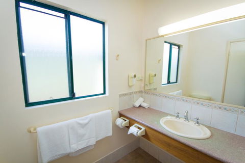 Tree Top Walk Motel - Kingaroy Accommodation 1