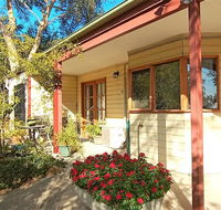 Treetops Hideaway - Kingaroy Accommodation