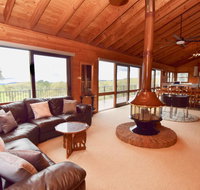 Treetops Retreat Katoomba - Kingaroy Accommodation