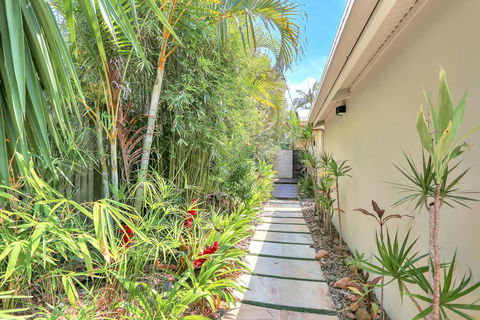 Tropical Oasis - Kingaroy Accommodation 2