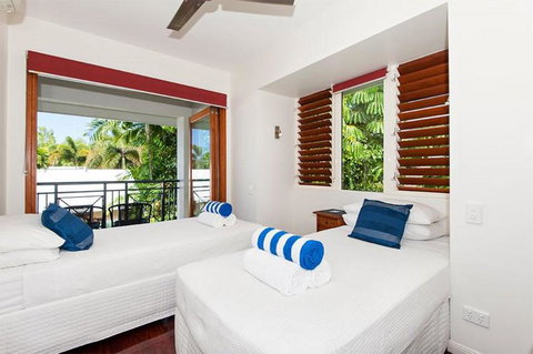 Tropical Oasis - 8 Templemoon - Kingaroy Accommodation 2