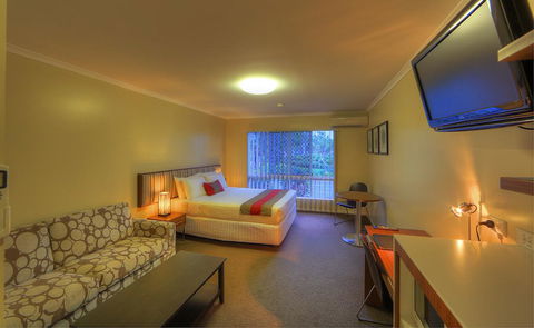 Tropixx Motel & Restaurant - Kingaroy Accommodation 2