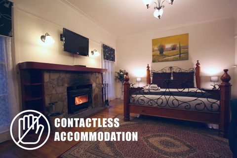 Tudor Cottages - Kingaroy Accommodation 2