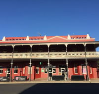 Tumut Star Hotel - Kingaroy Accommodation