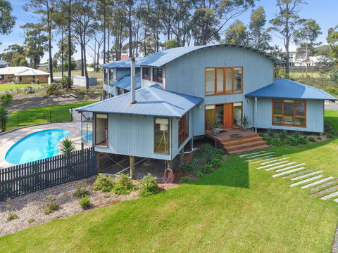 Tura Tree House - Kingaroy Accommodation 0