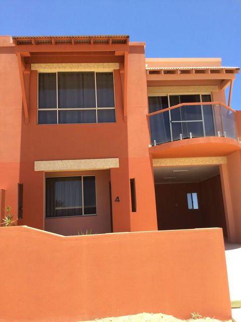 Tuscany Townhouse 3-4 - Kingaroy Accommodation 0