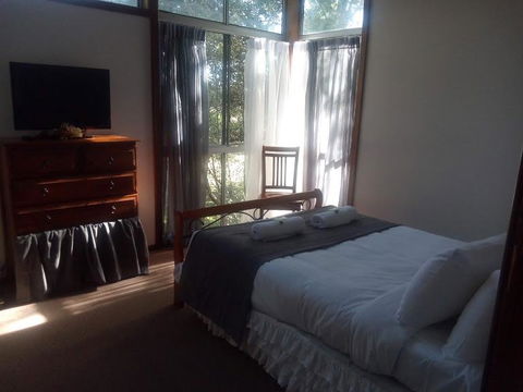 Twinkle Tree's Cottage - Kingaroy Accommodation 2