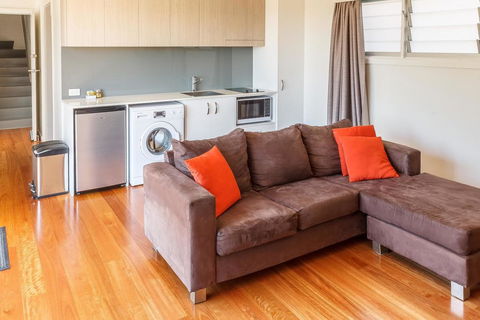 Two Islands At The Jetty - Kingaroy Accommodation 0