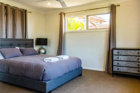 Two Islands At The Jetty - Kingaroy Accommodation 1