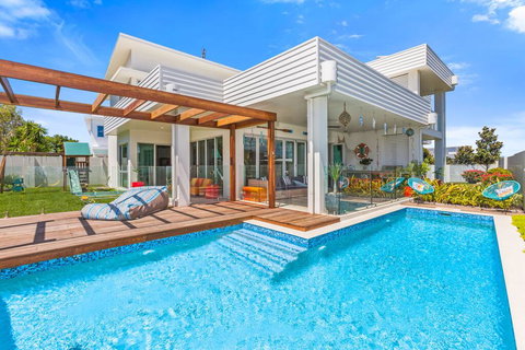 Ulladulla Family Retreat - Kingaroy Accommodation 0