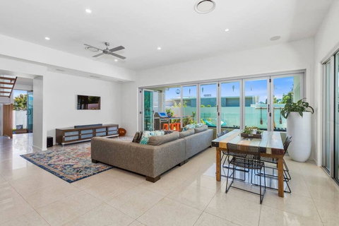 Ulladulla Family Retreat - Kingaroy Accommodation 1