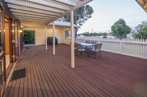 Ultramarine - Kingaroy Accommodation 3