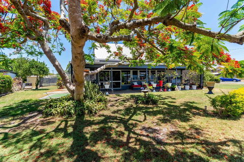 Unique Getaway 300m To Bribie Foreshore, Bongaree - Kingaroy Accommodation 3