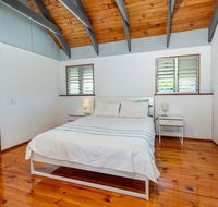 Unique Getaway 300m to Bribie Foreshore Bongaree - Kingaroy Accommodation