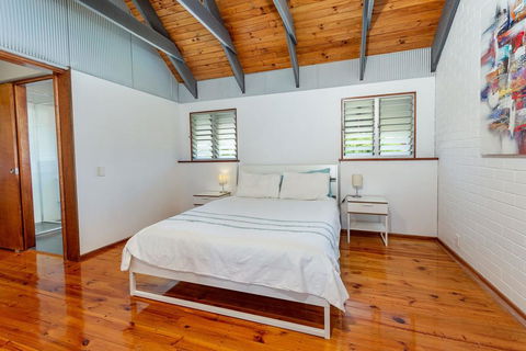 Unique Getaway 300m To Bribie Foreshore, Bongaree - Kingaroy Accommodation 0