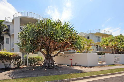 Unit 1 Marcoola Sunrise - Marcoola Beach - Kingaroy Accommodation 0