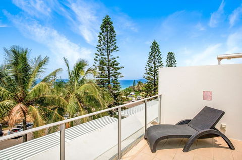Unit 207 Plantation - Rainbow Beach, Ocean Facing - Plantation Resort Unit, Incredible Views, Top Floor - Kingaroy Accommodation 2