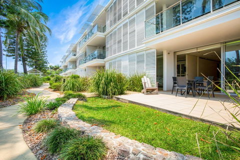 Unit 3 Plantation - Rainbow Beach, Air Conditioned, Pool And Outdoor Spa, Plantation Resort - Kingaroy Accommodation 0