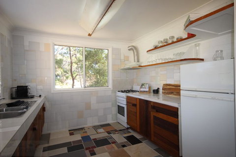 Up-cycle House Blackheath - Kingaroy Accommodation 2