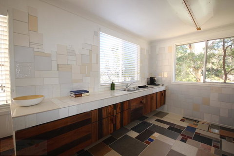 Up-cycle House Blackheath - Kingaroy Accommodation 3