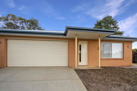 V & V Family Dream Away - Kingaroy Accommodation 0