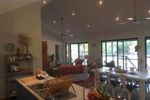 Valley Views Lodge Port Douglas - Kingaroy Accommodation 0
