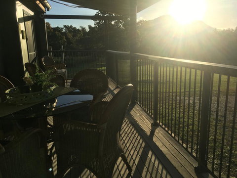 Valley Views Lodge Port Douglas - Kingaroy Accommodation 3