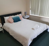 Value 2 Bed Villa Close to QEH  Airport  City  Beach - Kingaroy Accommodation