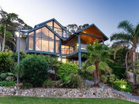 Venabu on Garuwa 20 Garuwa Street - spectacular house with fabulous views