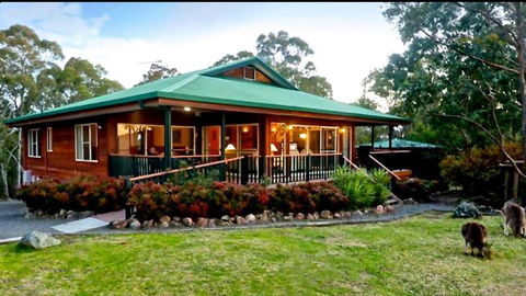 Valley View Luxury Retreat - Kingaroy Accommodation 0