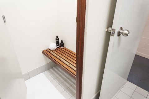 Vickery House 8 Bedroom Flat - Kingaroy Accommodation 3