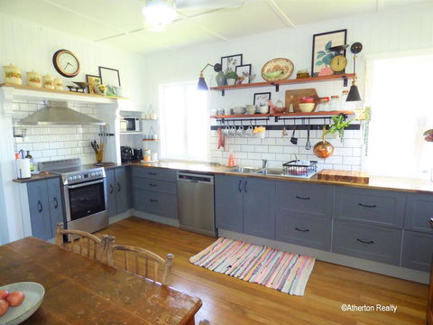 Victoria House - Kingaroy Accommodation 1