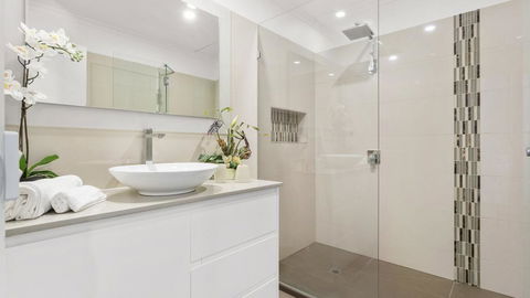 VIEWS AT MCCRAE..... - Kingaroy Accommodation 0