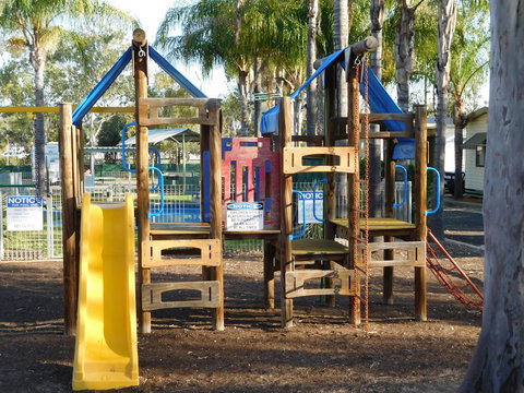 Villa Holiday Park - Kingaroy Accommodation 1