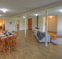 Village Stays Coldstream Gallery Bungalow - Kingaroy Accommodation