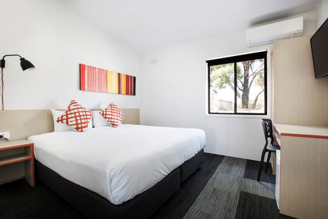Villawood Hotel - Kingaroy Accommodation 0