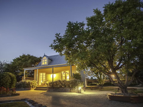 Vineyard Cottages - Kingaroy Accommodation 0