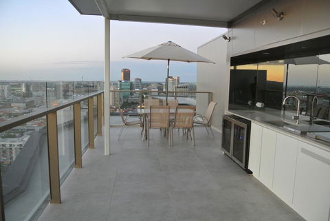 VUE Penthouse On King William - Kingaroy Accommodation 0