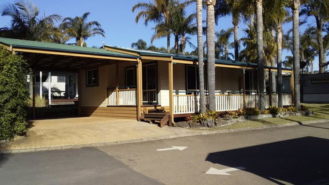 Wairo Beach - Kingaroy Accommodation 1