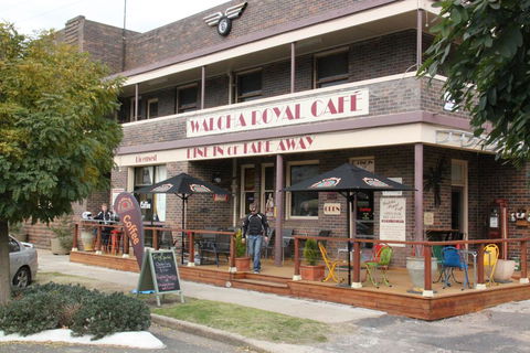 Walcha Royal Cafe & Accommodation - Kingaroy Accommodation 0