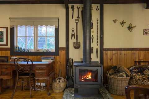 Walhalla Coach House - Kingaroy Accommodation 2